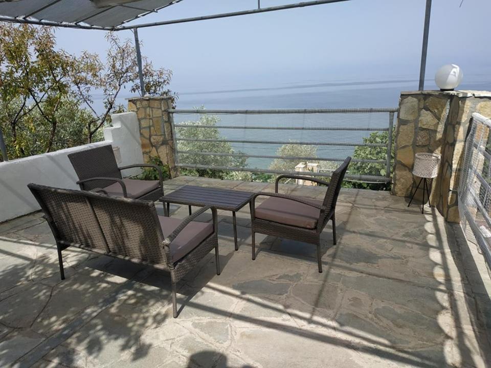 Karantola Studios Kallirachi Skala Kallirakhis Luaran gambar